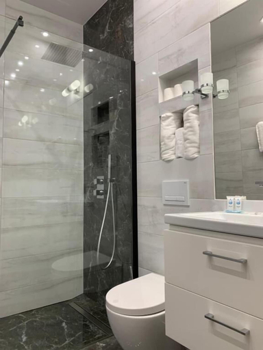 Bathroom, Centrum Piramida, Bolesławiec
