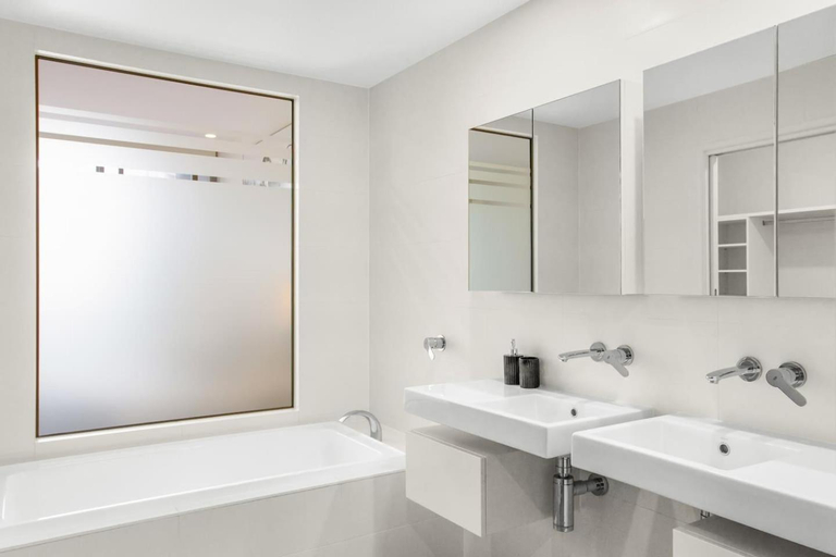 Bathroom 12