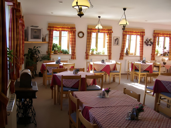 Food & Drinks 4, U Novotnych, Trutnov
