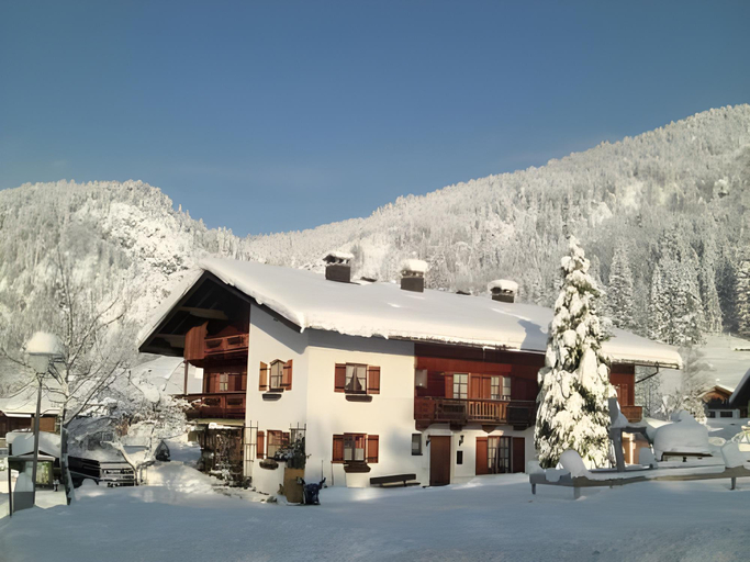 Others 3, Gastehaus Bergstuberl, Traunstein