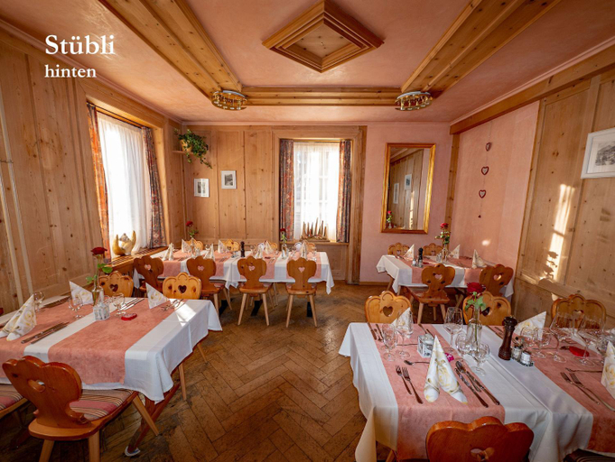 Food & Drinks 5, Hotel Restaurant Ratia, Albula