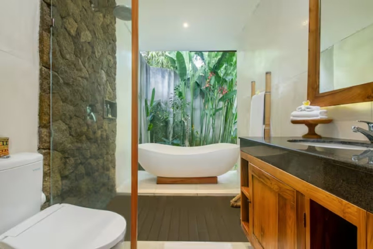 Bathroom 4