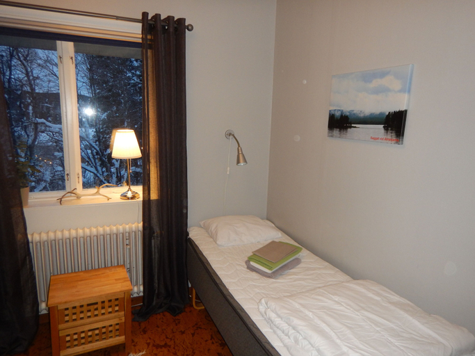 Bedroom 4, Jokkmokks Vandrarhem Åsgård, Jokkmokk