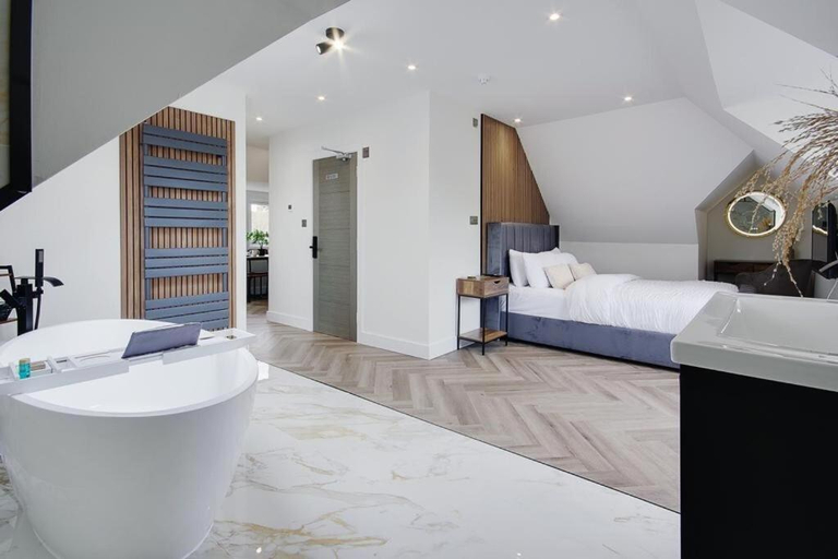 Bathroom 10
