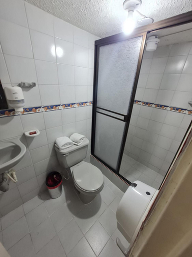 Bathroom, Hotel faroles de Quimbaya, Filandia