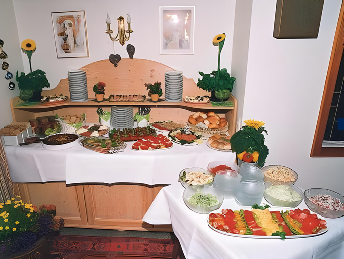 Food & Drinks 5, Pension zum Lowen, Parkplatz, Wlan, Zentral, Hof
