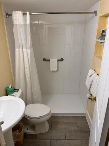 Bathroom 4, The Boards AC, Atlantic