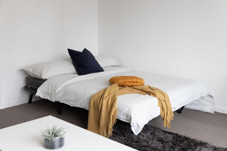 Bedroom 2, NEW! A Comfy & Stylish Apt Next to Darling Harbour, Sydney