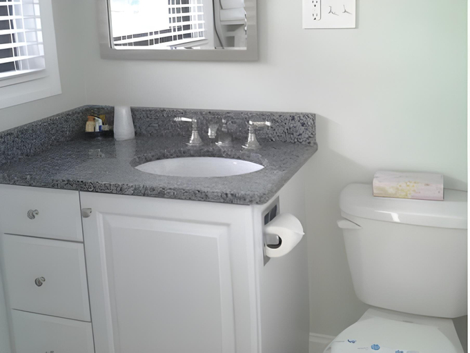 Bathroom 3, Surf & Sand Beach Motel, Barnstable