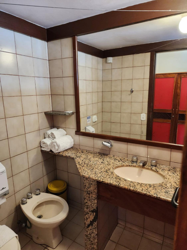 Bathroom 4, Baia Cabrália Hotel, Santa Cruz Cabrália
