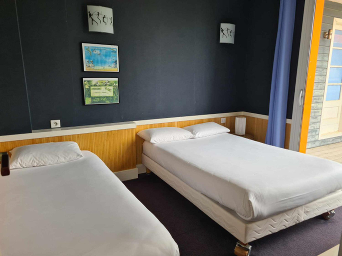 Bedroom 2, Hotel Cap D'Ambre, Vendée