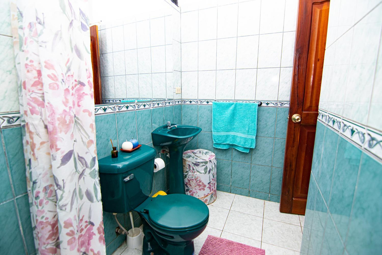 Bathroom, Habitaciones privadas, Casa de Amber, Manta, Manta
