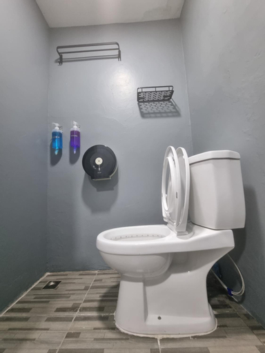 Bathroom 11