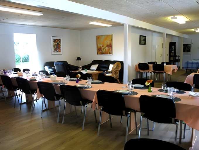 Others 2, Give Bed & Breakfast, Vejle