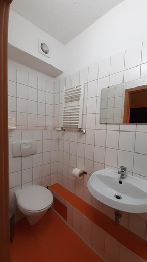 Bathroom 2, Gastehaus Zu Herrenwiesen, Heidelberg