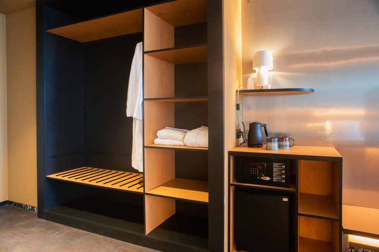Bedroom 3, Mix Brussels --Gym & Wellness for adults only--, Bruxelles