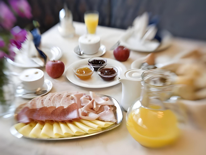 Food & Drinks 5, Martina Breakfast Lodge, Bolzano
