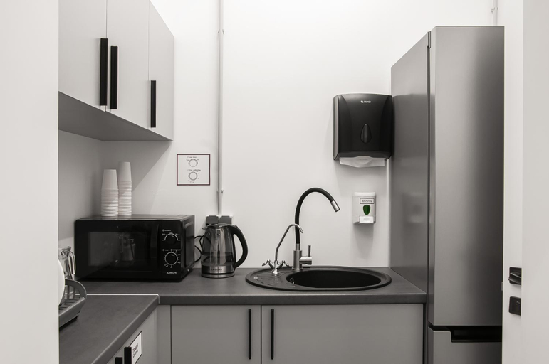 Others 4, AV-2 capsule hotel, Shevchenkivs'kyi