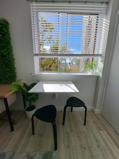 Others 4, Studio Apartment in East Perth, Perth