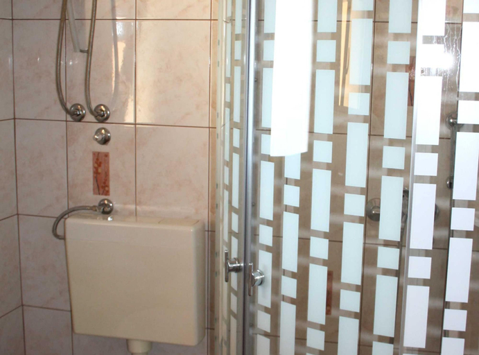 Bathroom 5, Comfortable Crikvenica Studio Apartments With Balcony, Crikvenica