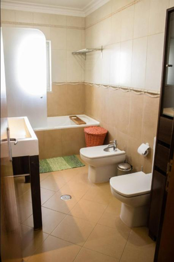 Bathroom 4, Blife Santya private rooms, Olhão