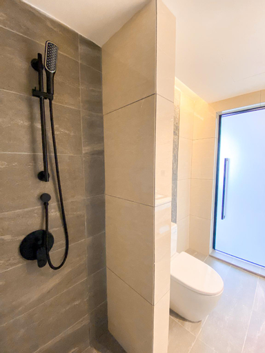 Bathroom 11