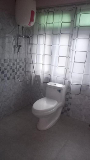 Bathroom 3, Vamoose Sinkawli Homestay, Darjiling