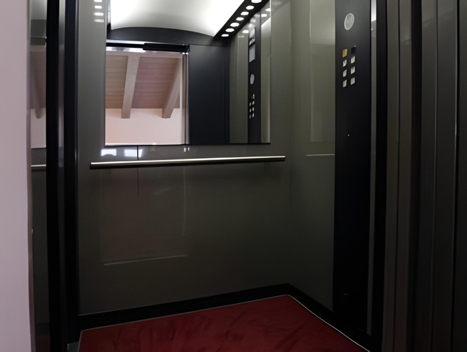 Others 5, Albergo al Vecchio Tram, Udine