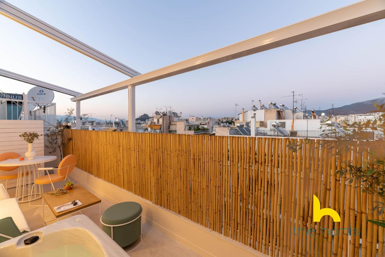 Others 4, Athens Love Nest: City & Sea Views, Patio & Hottub, Attica