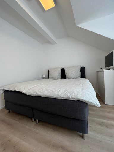 Bedroom 1, Modernes Apartment 1 in Bad Kreuznach mit einfachem Self-Check-in, Bad Kreuznach