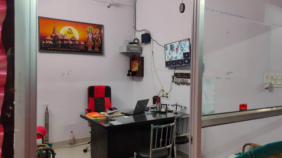 Others 5, HOTEL MEERA, Pashchim Champaran