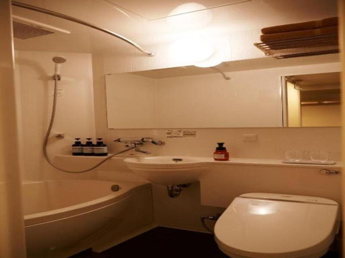 Bathroom 6