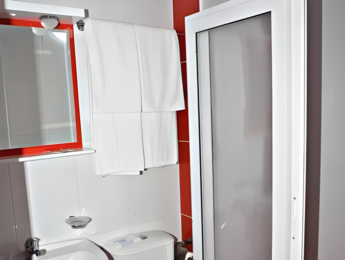 Bathroom 2, Hotel Serdica, Silistra