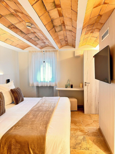Bedroom 3, Boutique Hotel Comtal Empuries, Girona