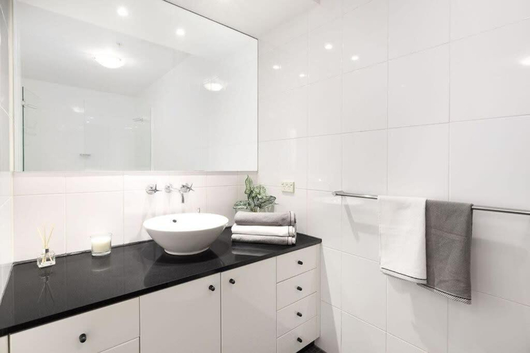 Bathroom, NEW! A Comfy & Stylish Apt Next to Darling Harbour, Sydney