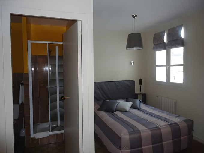 Bedroom 2, Hotel Juantorena, Pyrénées-Atlantiques