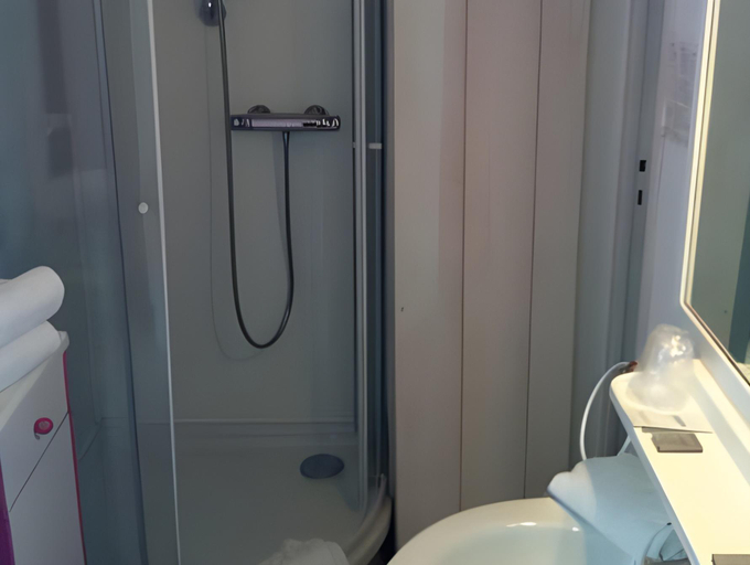 Bathroom 2, Hotel Le Vivier WISSANT - Vue Mer - Cote d'Opale - Baie de Wissant - 2CAPS, Pas-de-Calais