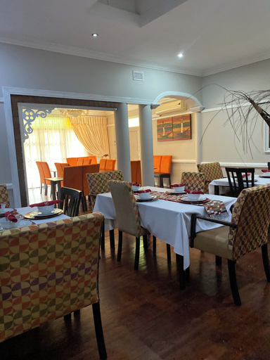 Food & Drinks 3, Madlula's Guesthouse, Umgungundlovu