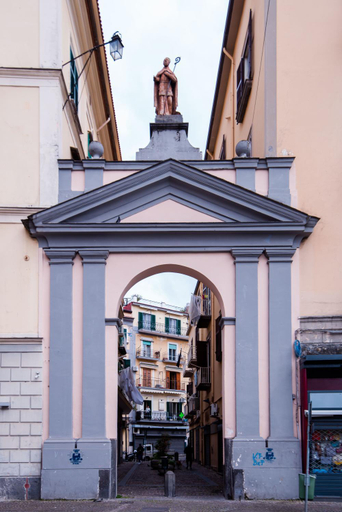 Others 3, IRTO B&B, Napoli