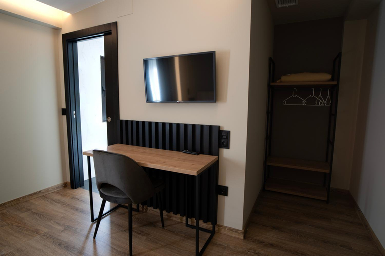 Others 4, HOTEL RIO LEA, Lugo