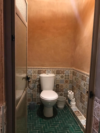 Bathroom 2, Kasbah Mashallah, Ouarzazate