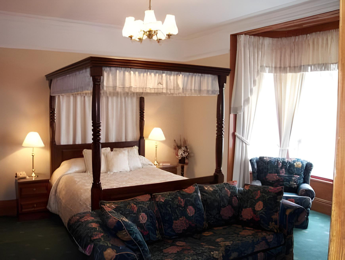 Bedroom 2, Revelstoke Hotel, East Riding of Yorkshire