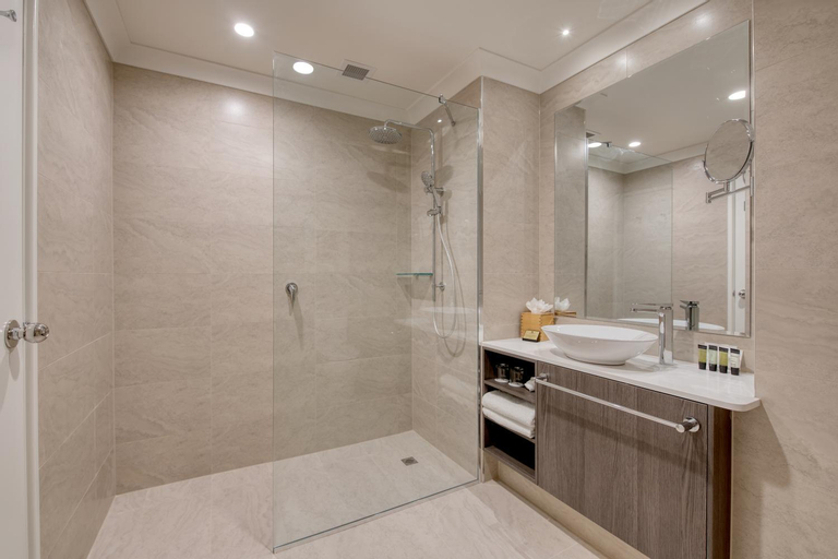Bathroom 11