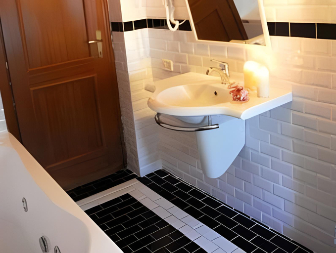 Bathroom 5, Borgo Giusto Tuscany, Lucca