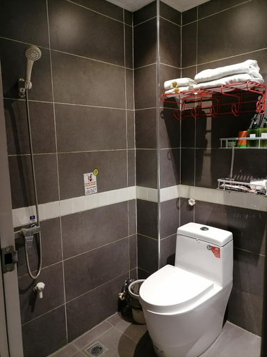 Bathroom 8
