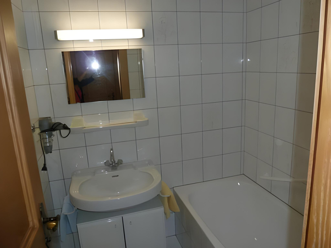 Bathroom 1, Gastehaus Gratlspitz, Kufstein