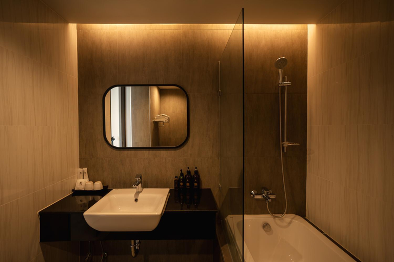 Bathroom 12