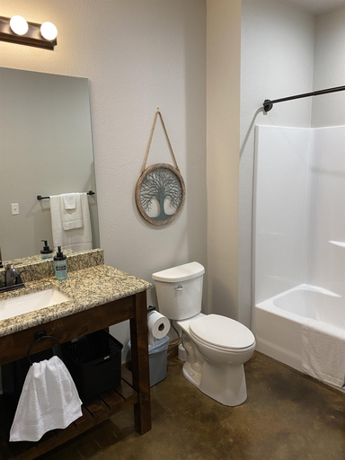 Bathroom 3, The Woods Lodging, Marshall
