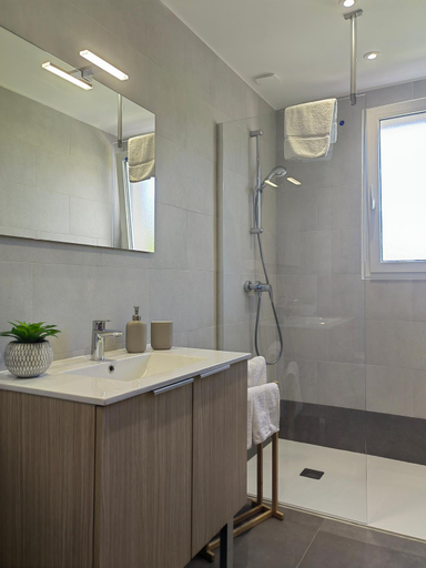Bathroom 5, Ferienhotel Maristella, Haute-Corse