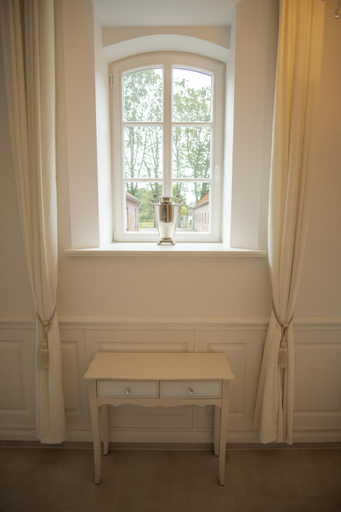 Others 4, Landgut Rastede Hostemost, Ammerland
